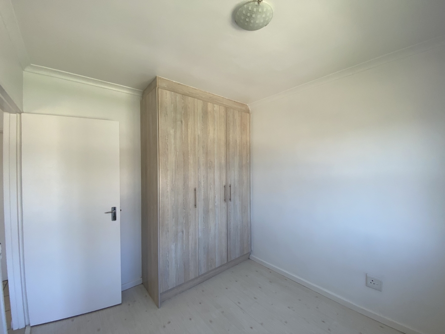 To Let 2 Bedroom Property for Rent in Muizenberg Western Cape